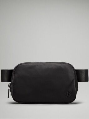 Lululemon Everywhere Belt Bag 1L